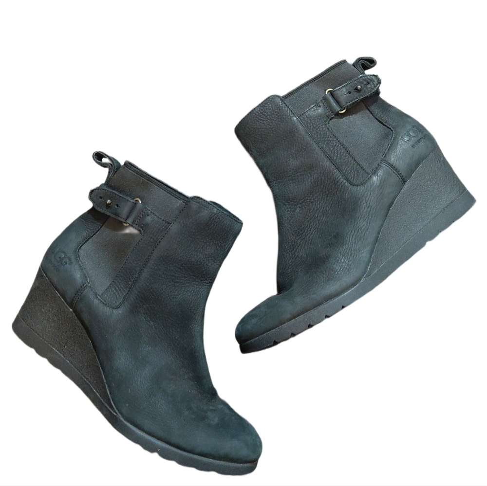 UGG Indra Waterproof Suede Black Wedge Ankle Wool Lining Winter Booties Size 8